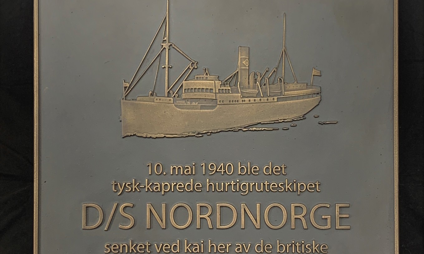 støpte skilt plakett tavle Olsen Nauen Klokkestøperi