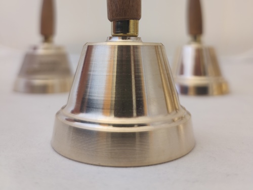 Olsen Nauen Klokkestøperi, klokkespill, kirkeklokker, skipsklokker, 1844, gårdsklokker, norsk industri, småklokker, bronse, gravering, toastmaster