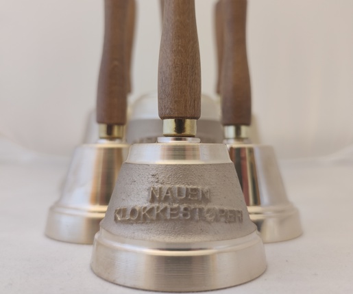 Olsen Nauen Klokkestøperi, klokkespill, kirkeklokker, skipsklokker, 1844, gårdsklokker, norsk industri, småklokker, bronse