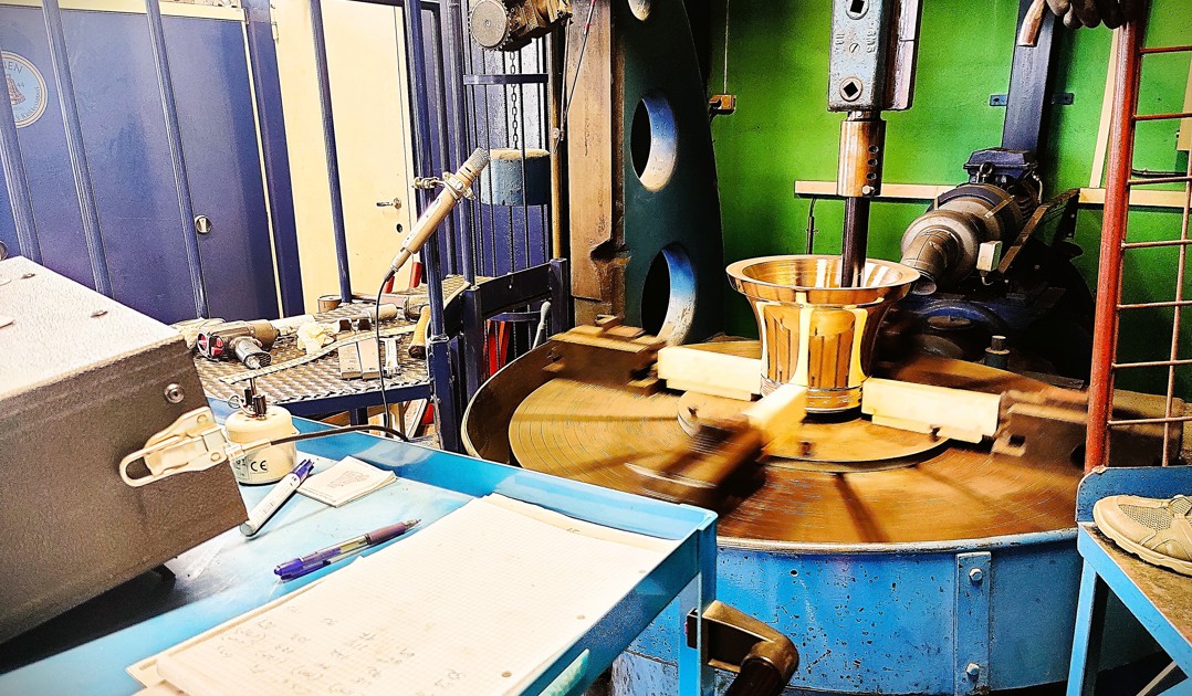 skipsklokke kirkeklokke gårdsklokke klokke ringeklokke klokkespill