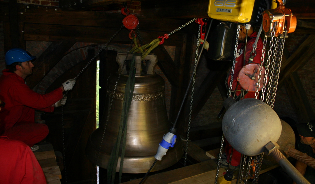 Olsen Nauen Klokkestøperi, klokkespill, kirkeklokker, skipsklokker, 1844, gårdsklokker, norsk industri, småklokker, kongsberg kirke